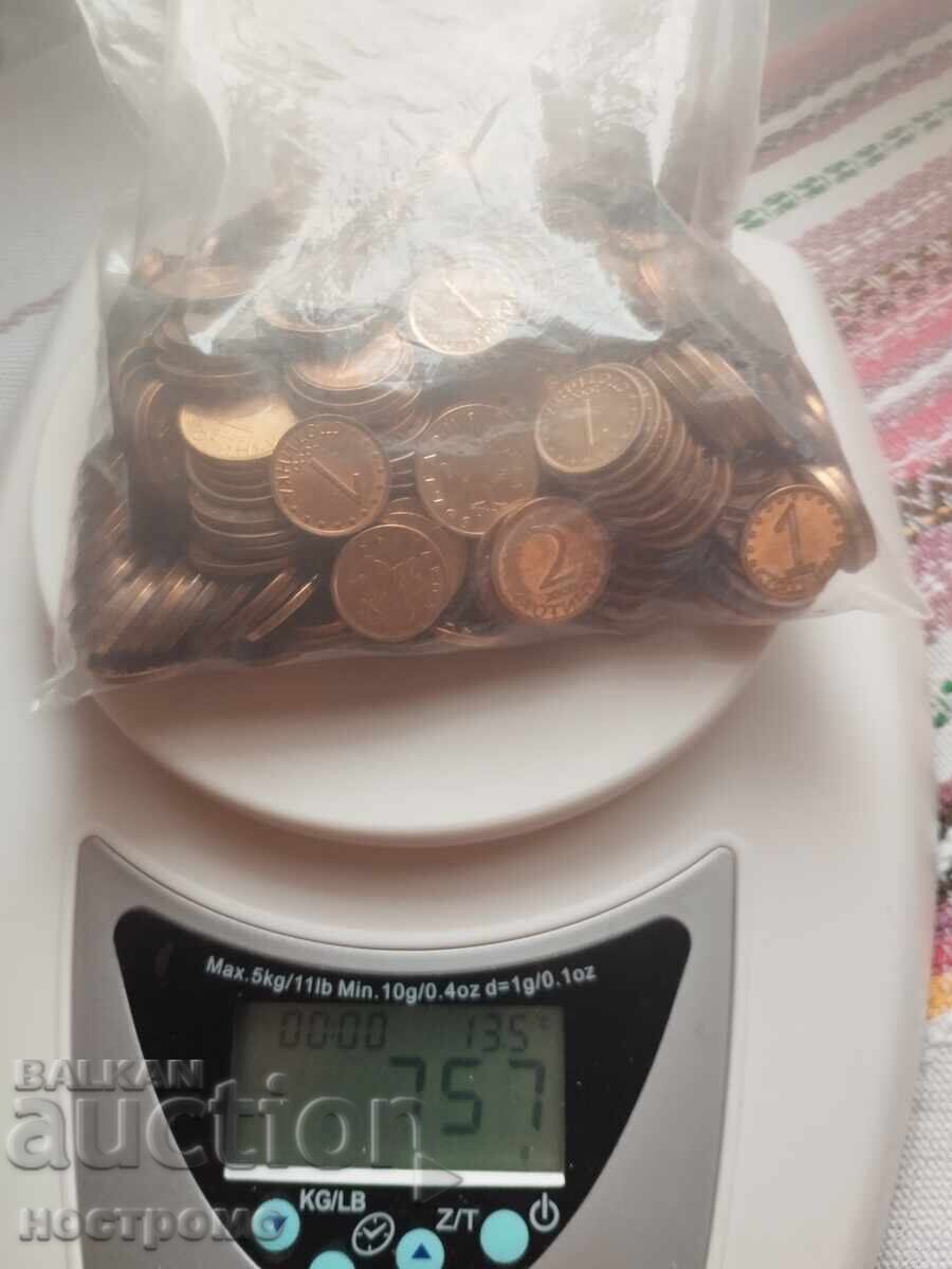 1 și 2 stotinki din ultima emisiune - 0,757 kg cu preț € 7.00 | 13.69 BGN 1 și 2 stotinki din ultima emisiune - 0,757 kg cu preț € 7.00 | 13.69 BGN