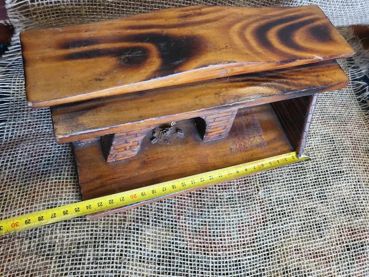 Stara dŭrvena ukrasa, kamina - 5