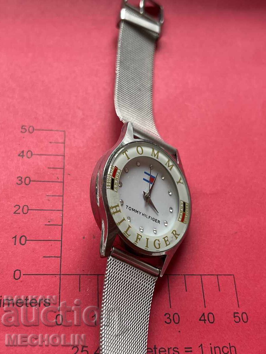 Παράδοση Ρολόι χαλαζία 15