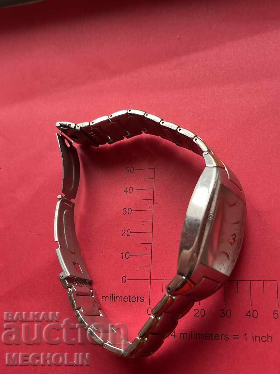 Delivery of QUARTZ WATCH 16 Delivery of QUARTZ WATCH 16