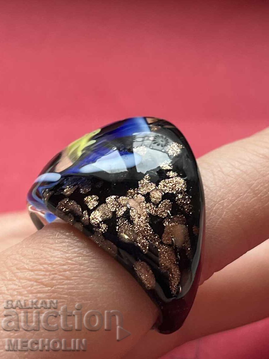 Ενα δαχτυλίδι με τιμή € 6.00 | 11.73 BGN