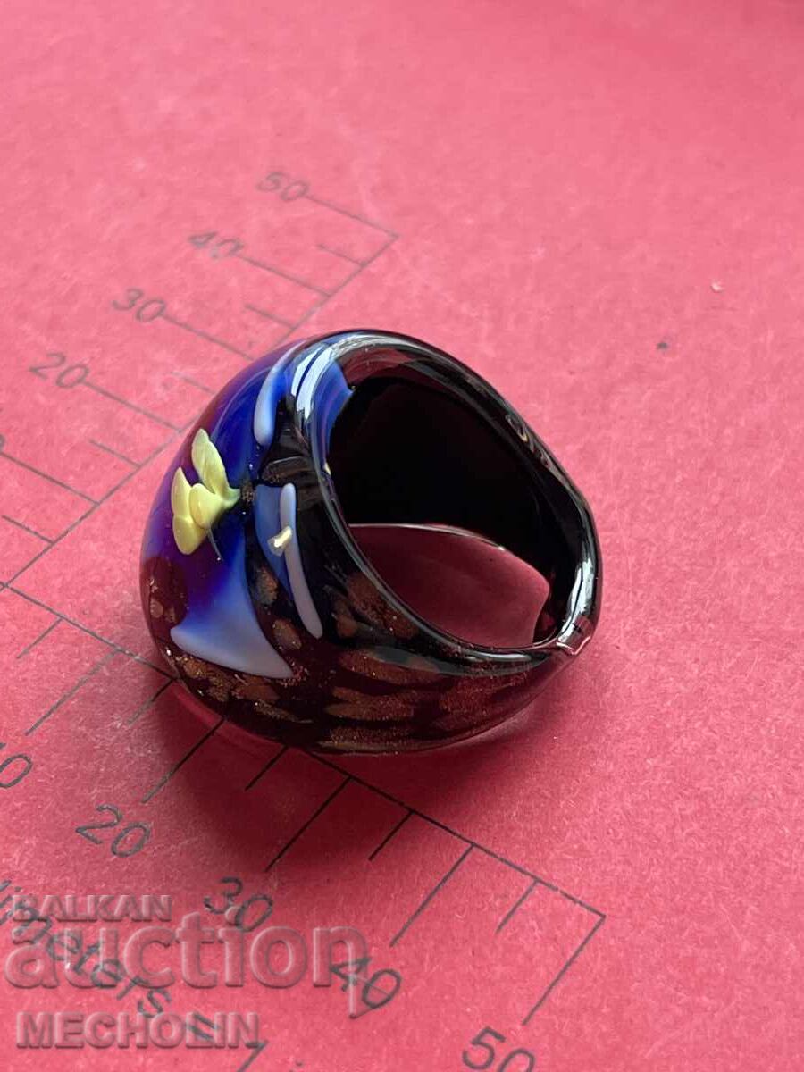 Ενα δαχτυλίδι - 6