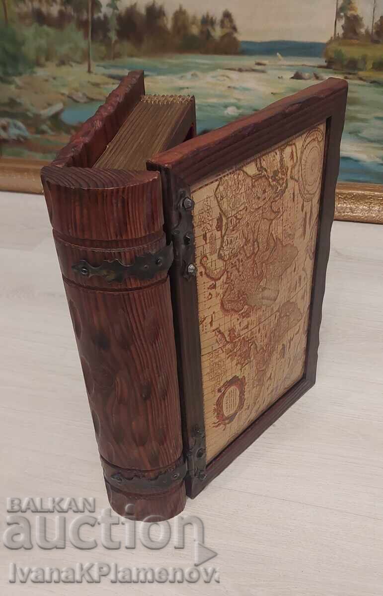 Excellent large wooden box for connoisseurs 35cm 25cm