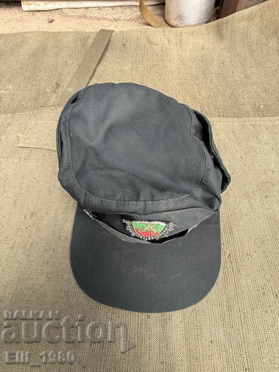 Καπέλο συνοριακής αστυνομίας με τιμή € 10.00 | 19.56 BGN