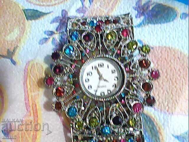 Livrarea Ceasuri de damă frumoase, funcționale, fără baterie Livrarea Ceasuri de damă frumoase, funcționale, fără baterie