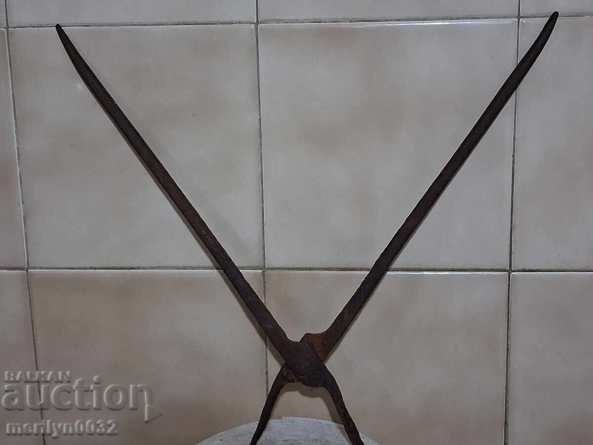 Kovashki kleshti zlatarski ili mednikarski kovano zhelyazo με τιμή € 29.25 | 57.21 BGN