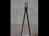 Kovashki kleshti zlatarski ili mednikarski kovano zhelyazo