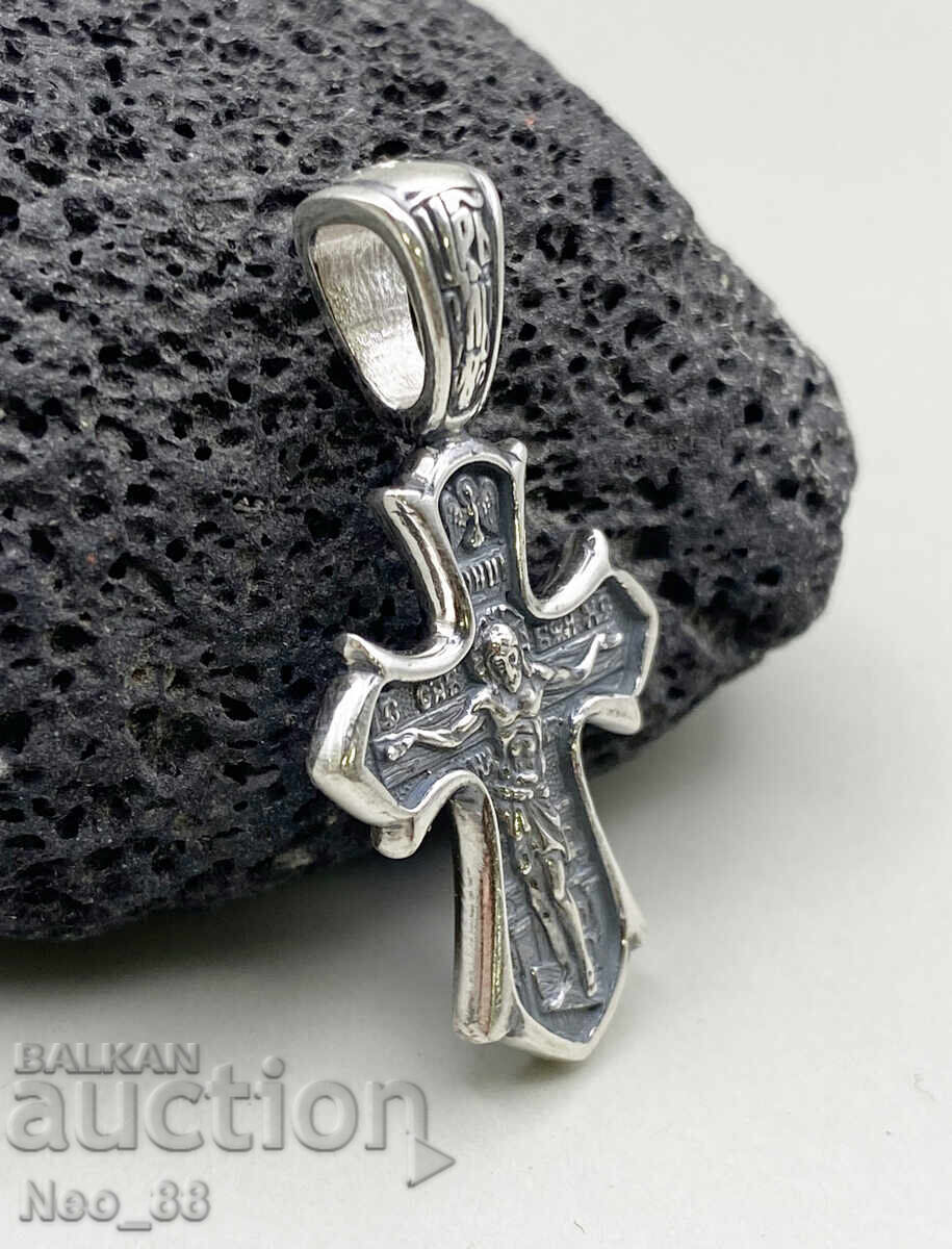 Православен сребърен кръст с Разпятието на Исус Христос нов с цена € 15.00 | 29.34 лв.