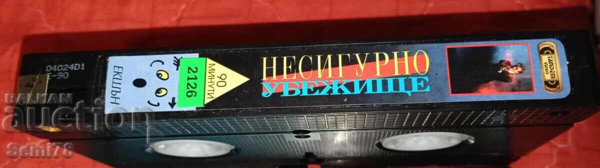 Αβέβαιο καταφύγιο - Βίντεο κασέτα Αβέβαιο καταφύγιο - Βίντεο κασέτα