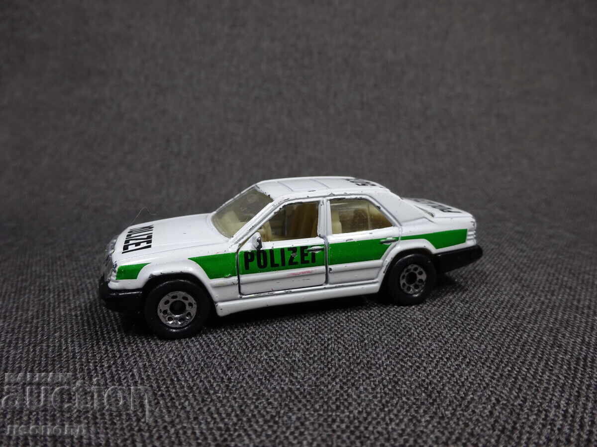 VECHI COLECȚIONABIL METALIC MERCEDES-BENZ 300 MATCHBOX CHINA cu preț € 5.11 | 9.99 BGN
