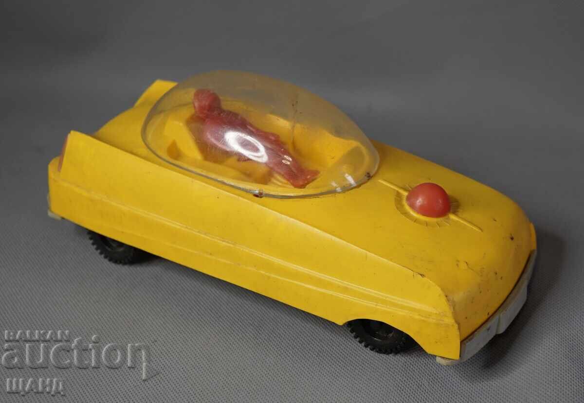 Marțiancă Jucărie din Plastic Veche Rusă Lunohod cu preț € 5.35 | 10.46 BGN