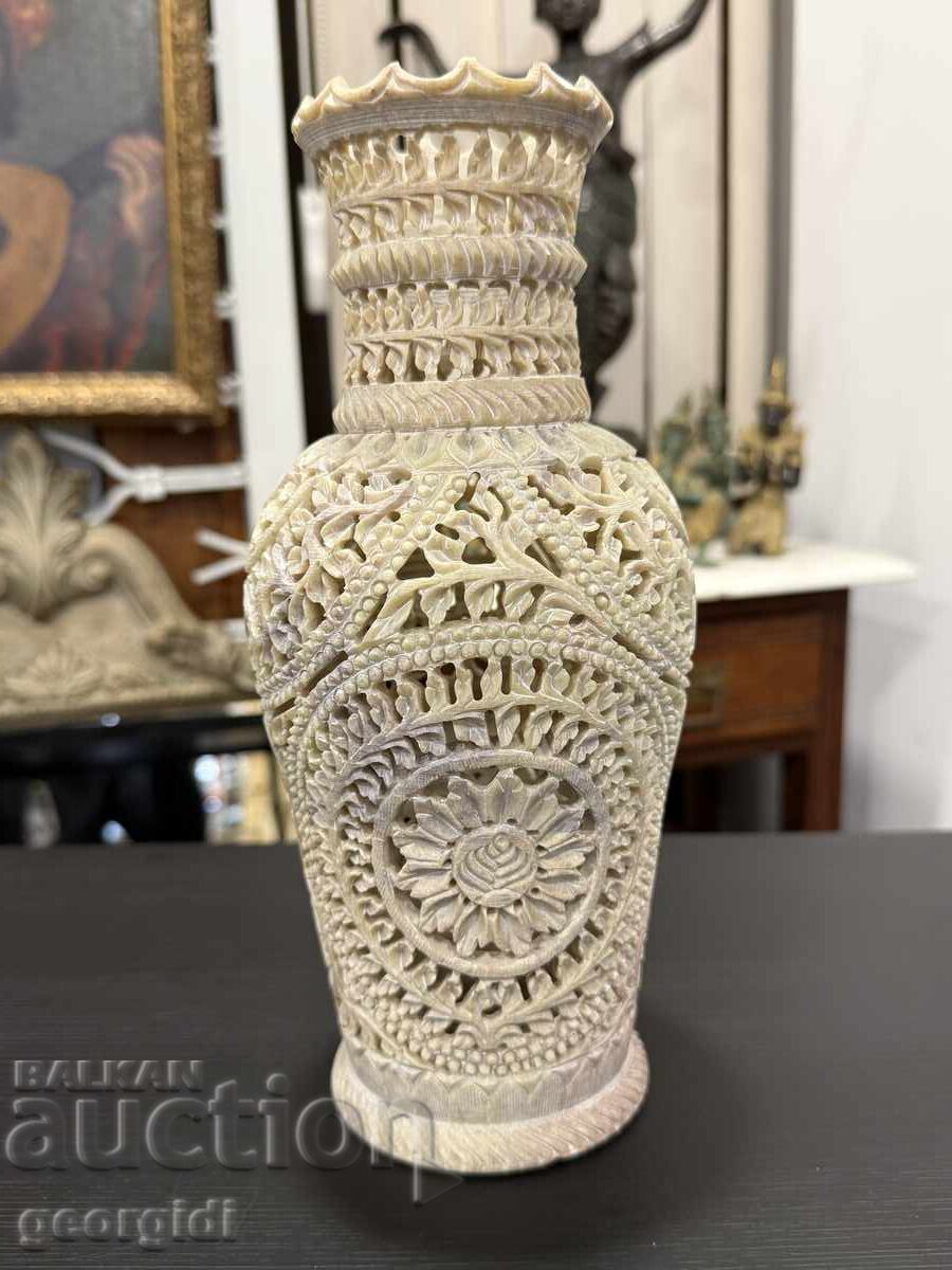 Vază indiană din filigran de piatră săpunată. Nr. 7994 - 7