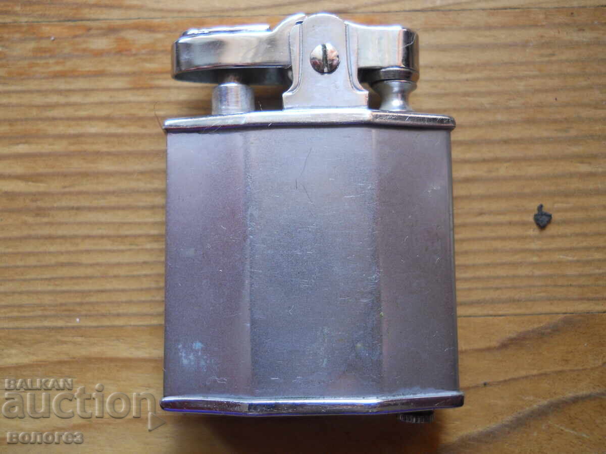Brichetă vintage pe benzină "Field Conne" cu preț € 25.20 | 49.29 BGN