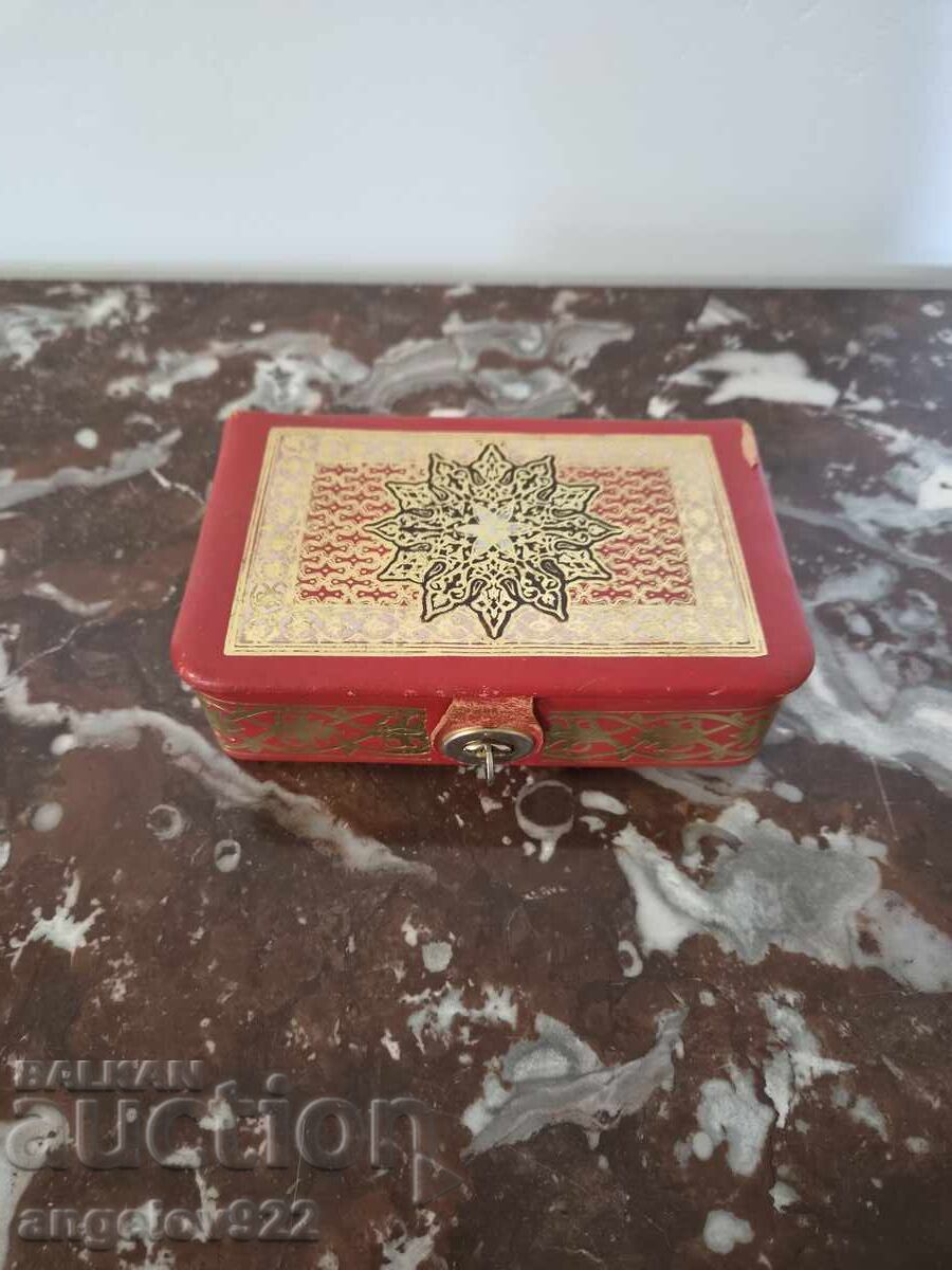 Old jewelry box!!! with price € 0.01 | 0.02 BGN Old jewelry box!!! with price € 0.01 | 0.02 BGN