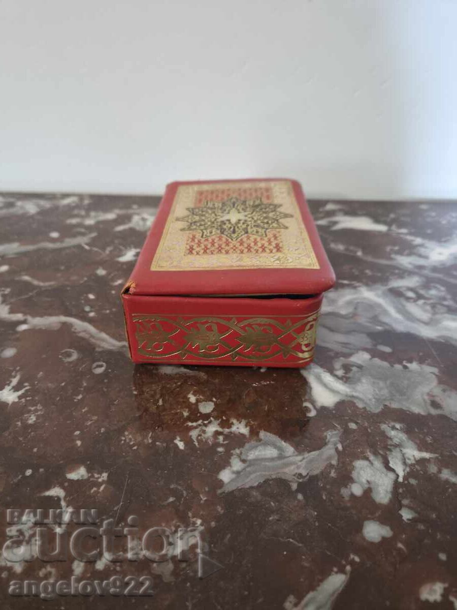 Auction Old jewelry box!!! Auction Old jewelry box!!!