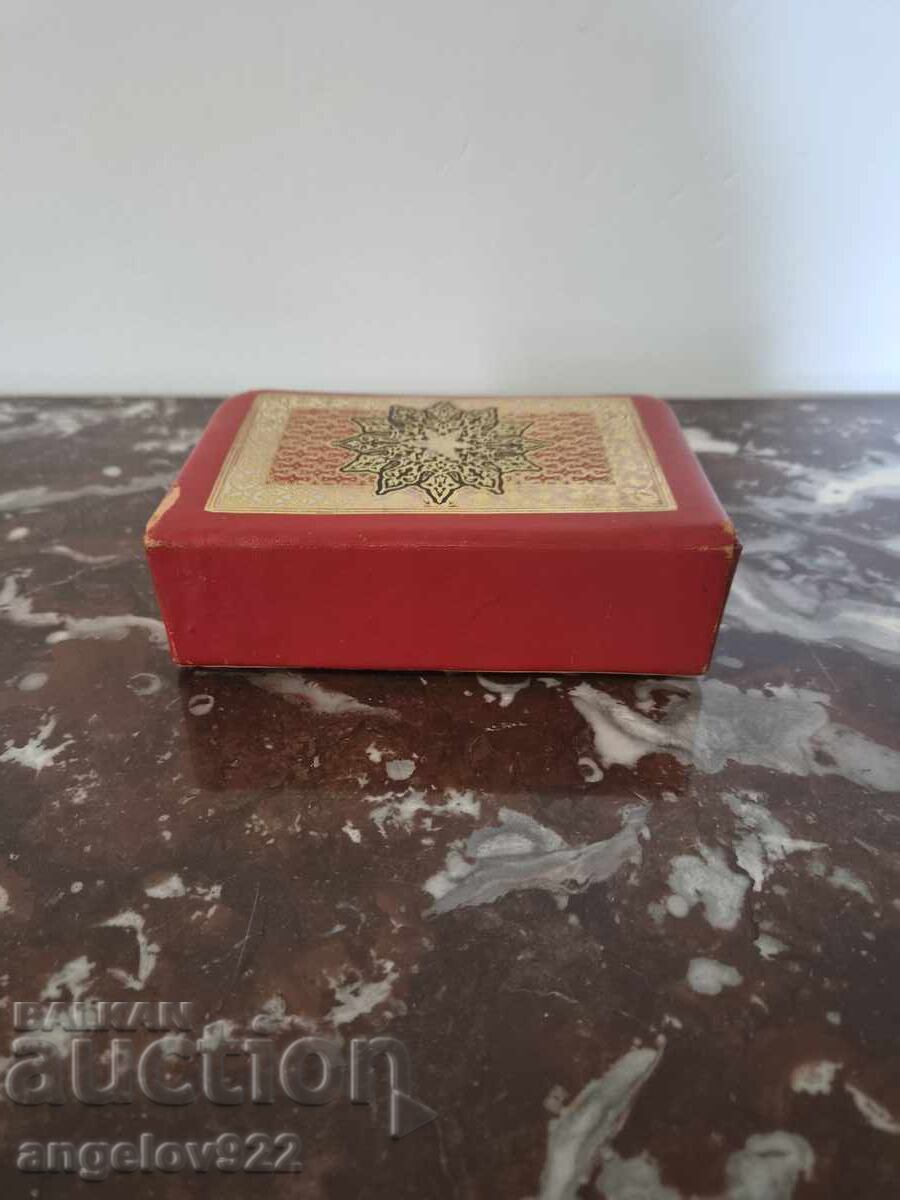 Delivery of Old jewelry box!!! Delivery of Old jewelry box!!!