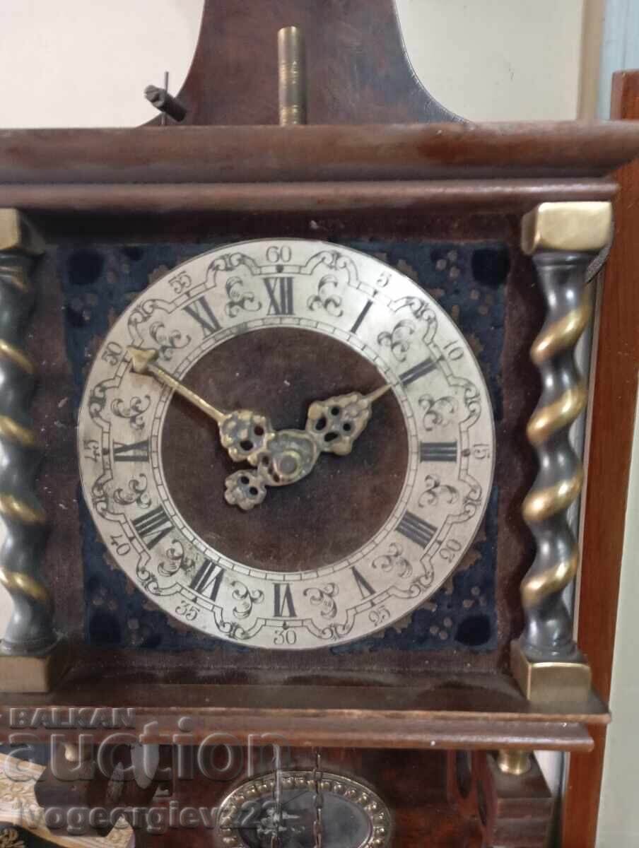 Δημοπρασία Παλιό ρολόι τοίχου Δημοπρασία Παλιό ρολόι τοίχου