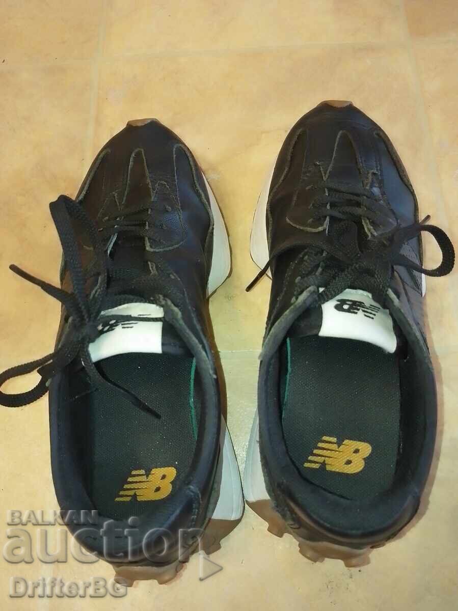 Dama New Balance 327 (Piele naturală) – Nr. 37.5 cu preț € 0.01 | 0.02 BGN