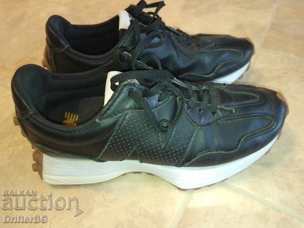 Dama New Balance 327 (Piele naturală) – Nr. 37.5