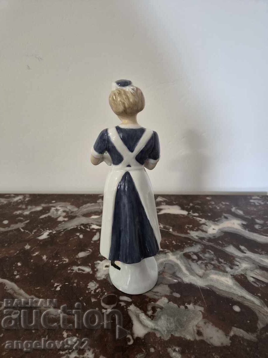 Δημοπρασία Πανέμορφο πορσελάνινο ειδώλιο!!! Δημοπρασία Πανέμορφο πορσελάνινο ειδώλιο!!!