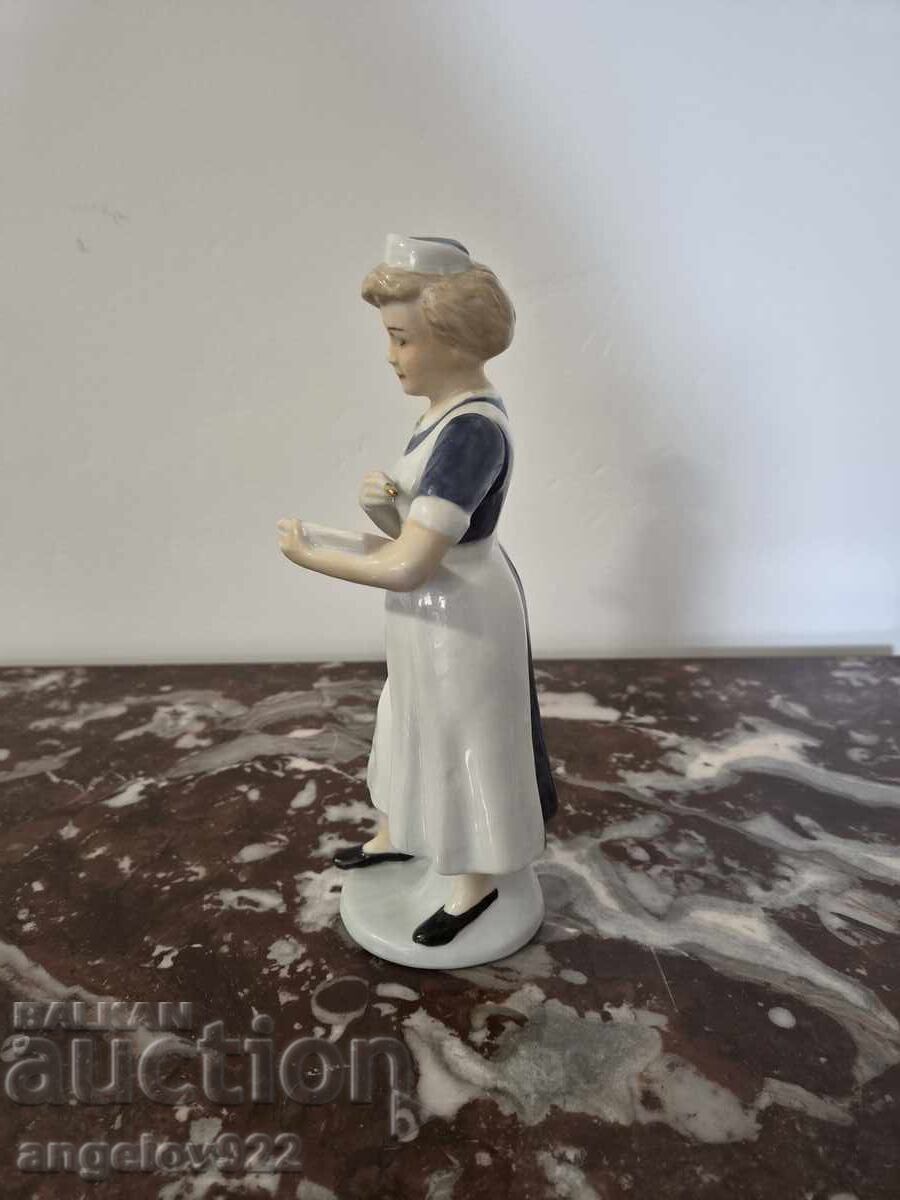 Παράδοση Πανέμορφο πορσελάνινο ειδώλιο!!! Παράδοση Πανέμορφο πορσελάνινο ειδώλιο!!!