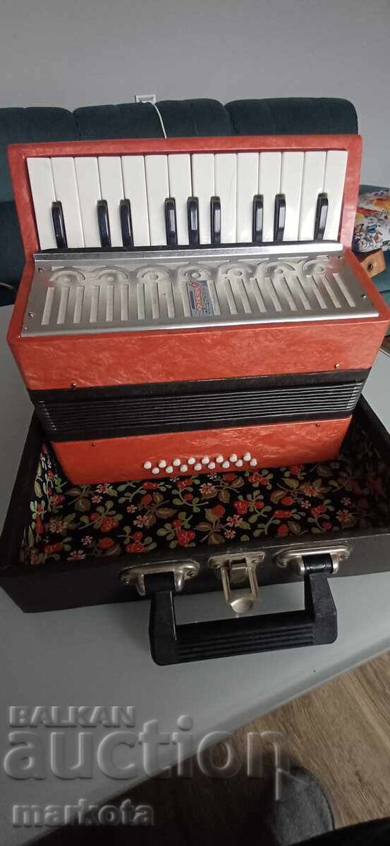Licitație Rar acordeon rusesc pentru copii - "Kryzhachok" - 16 basuri
