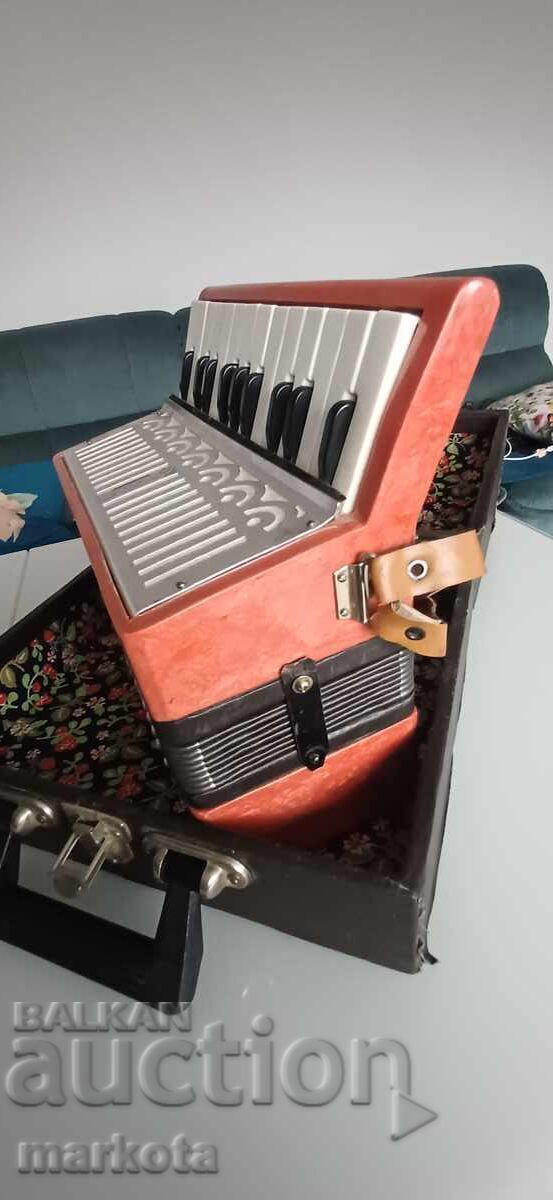 Livrarea Rar acordeon rusesc pentru copii - "Kryzhachok" - 16 basuri