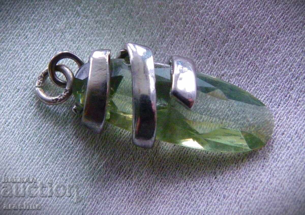 Рядък медальон-ураново стъкло,сребро от Fenton glass,USA - 6 Рядък медальон-ураново стъкло,сребро от Fenton glass,USA - 6