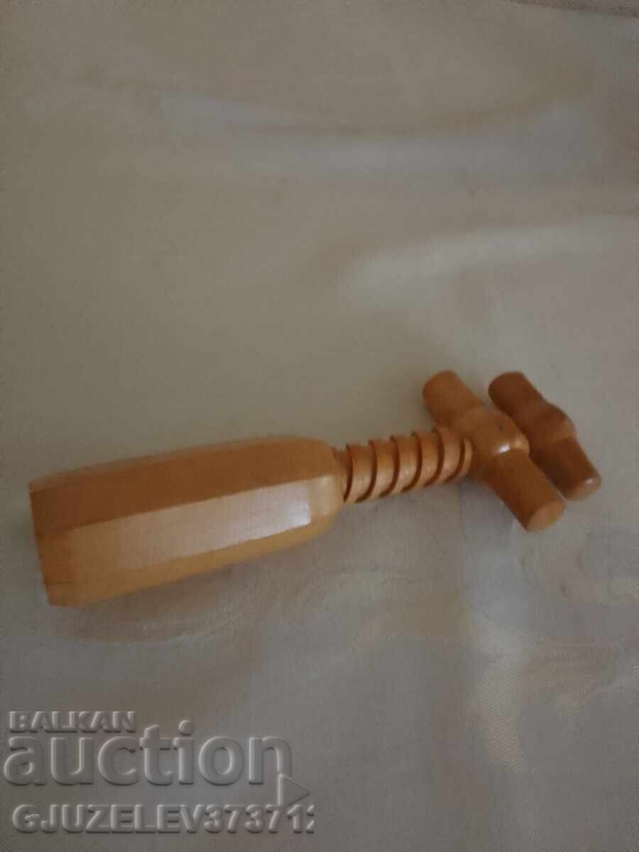 Retro turboșon din lemn, lucrat manual cu preț € 55.00 | 107.57 BGN