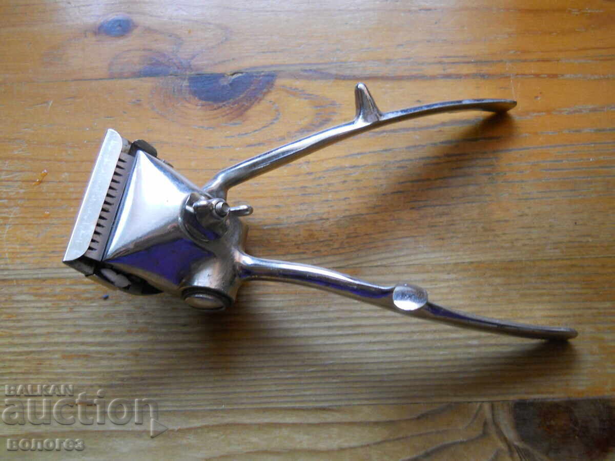 Vintage Hair Clipper - USSR Vintage Hair Clipper - USSR
