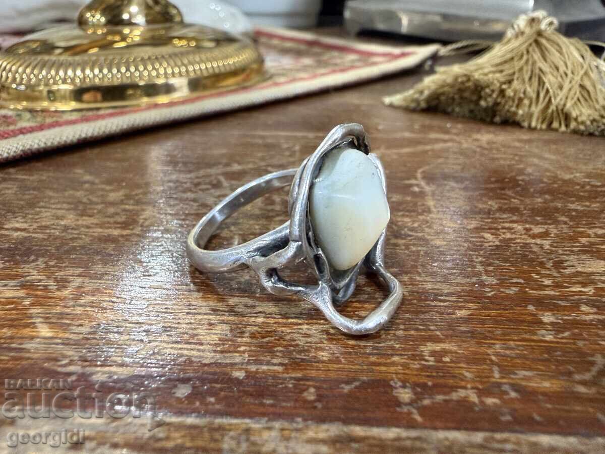 Παράδοση Ασημένιο δαχτυλίδι με φυσική πέτρα. №8010 Παράδοση Ασημένιο δαχτυλίδι με φυσική πέτρα. №8010