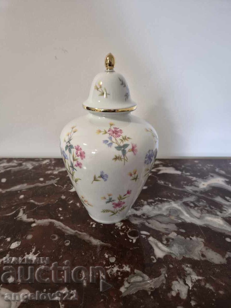 Auction  German porcelain urn KPM