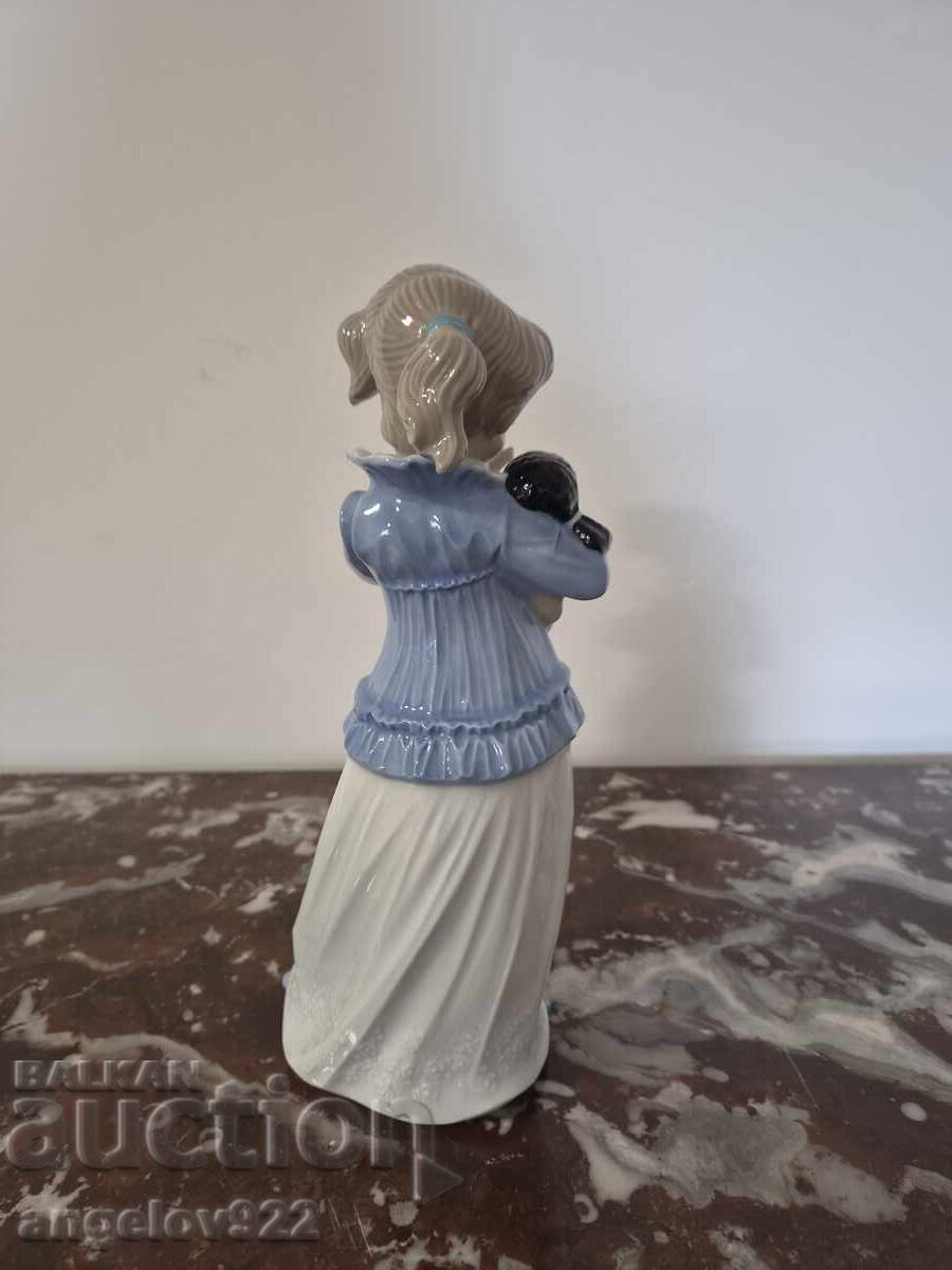 Δημοπρασία Ισπανικό αγαλματίδιο από πορσελάνη TENGRA