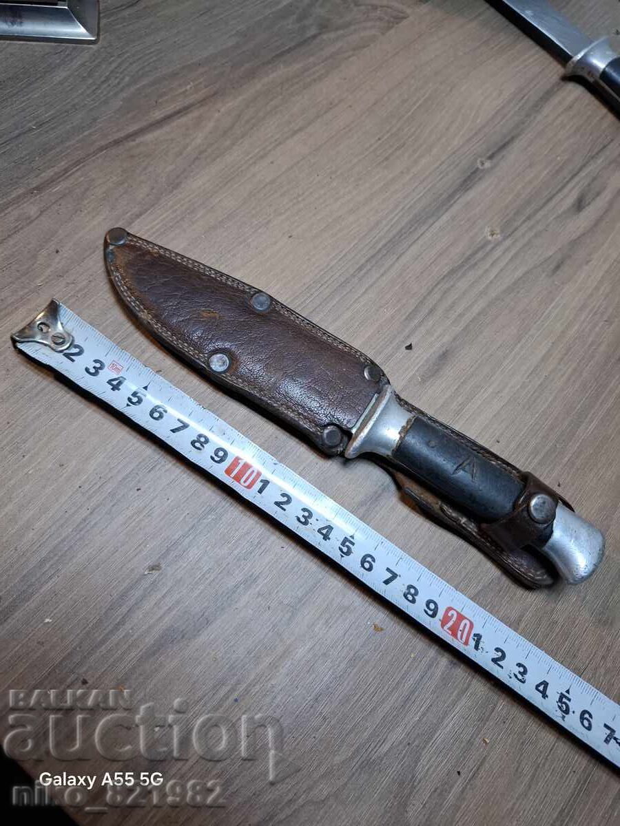 Cuțit vechi de vânătoare cu preț € 35.00 | 68.45 BGN