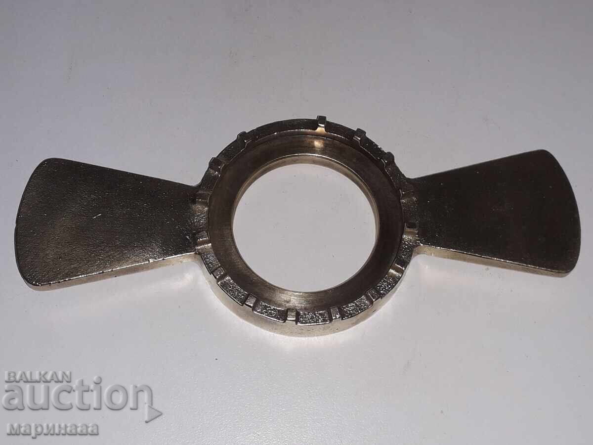 Δημοπρασία ΜΑΣΙΒΟ ΚΛΕΙΣΙΜΟ. BRONZE. 861 GR