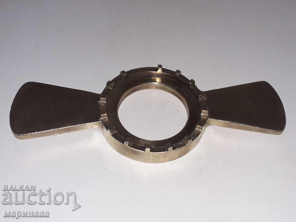 ΜΑΣΙΒΟ ΚΛΕΙΣΙΜΟ. BRONZE. 861 GR