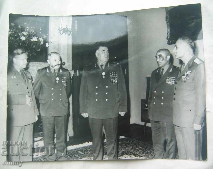 Φωτογραφία Συμφώνου της Βαρσοβίας - Ντόμπρι Τζουρόφ και Διοικητές Στρατού