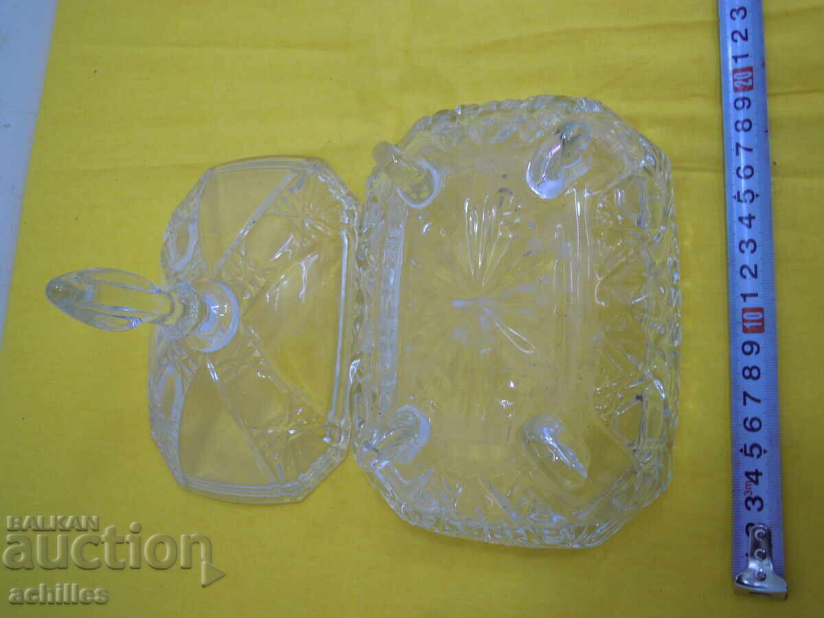 Delivery of glass candy bowl