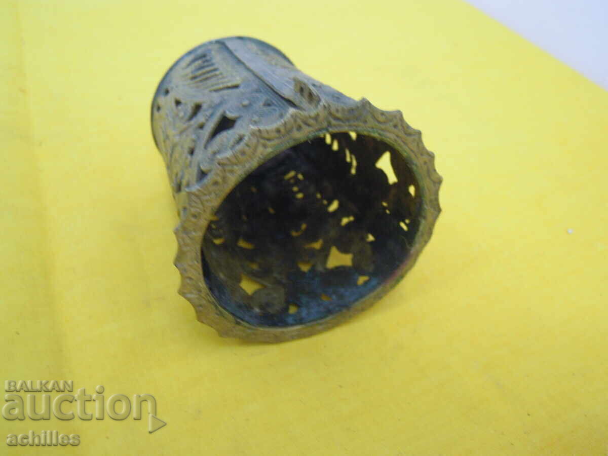 Delivery of BRONZE LAMP