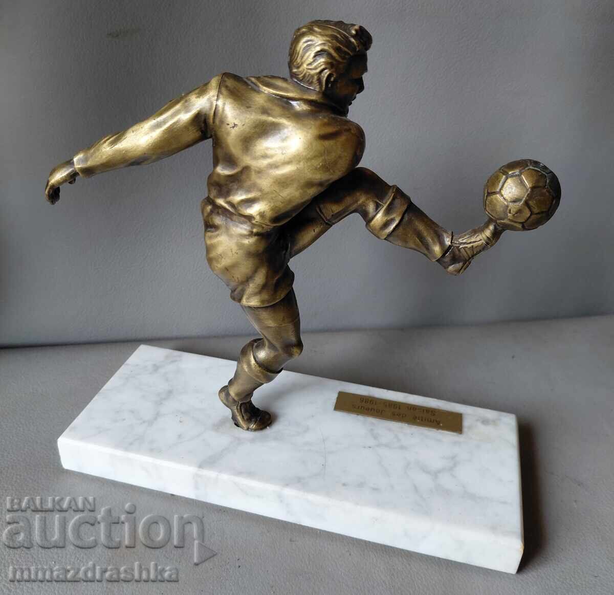 Auction  Bronze sculpture footballer 1986
