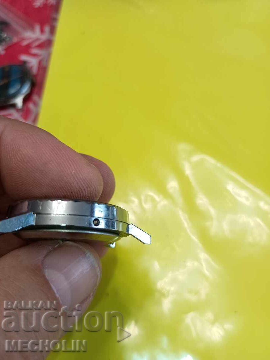 СТАР РУСКИ КОЛЕКЦИОНЕРСКИ ЧАСОВНИК ПОБЕДА 2 - 5