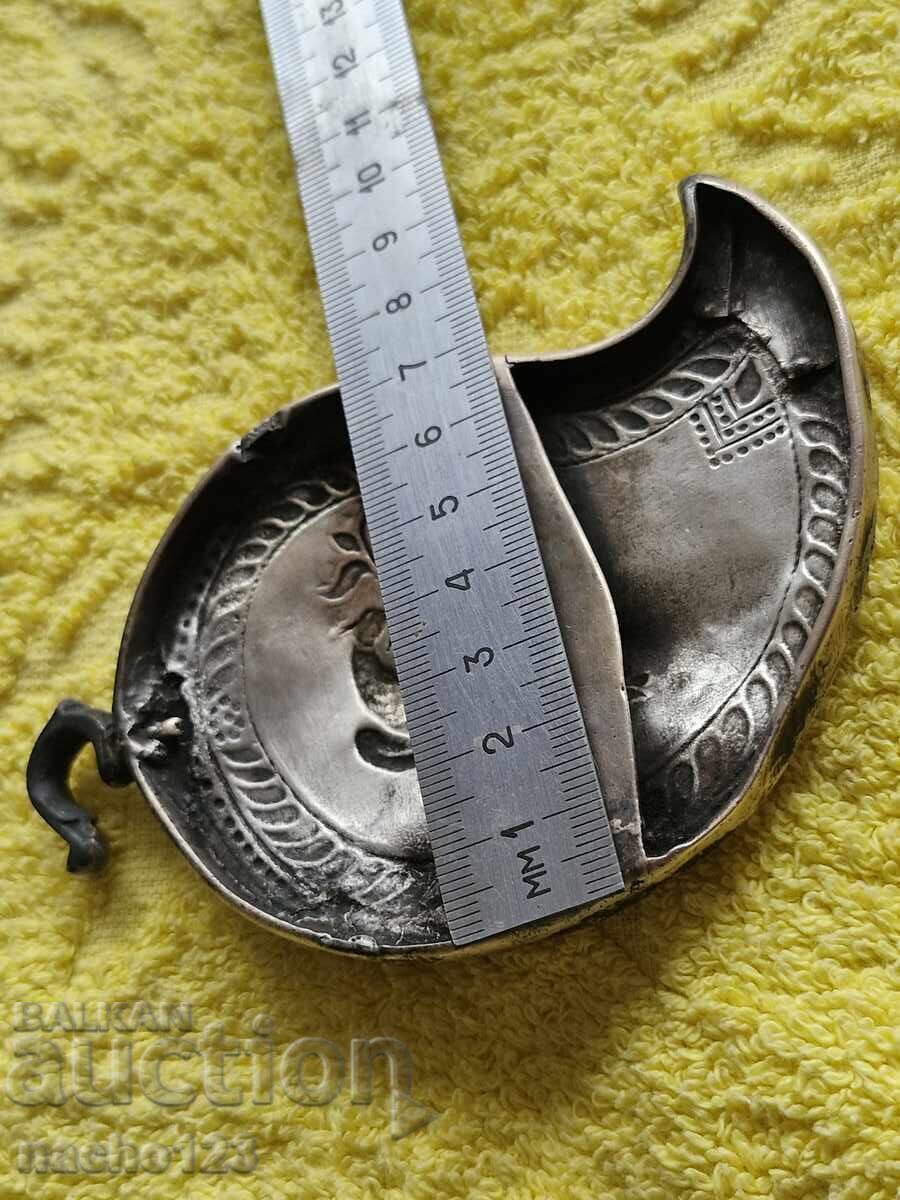 Licitație Autentică jumătate de unghie de argint