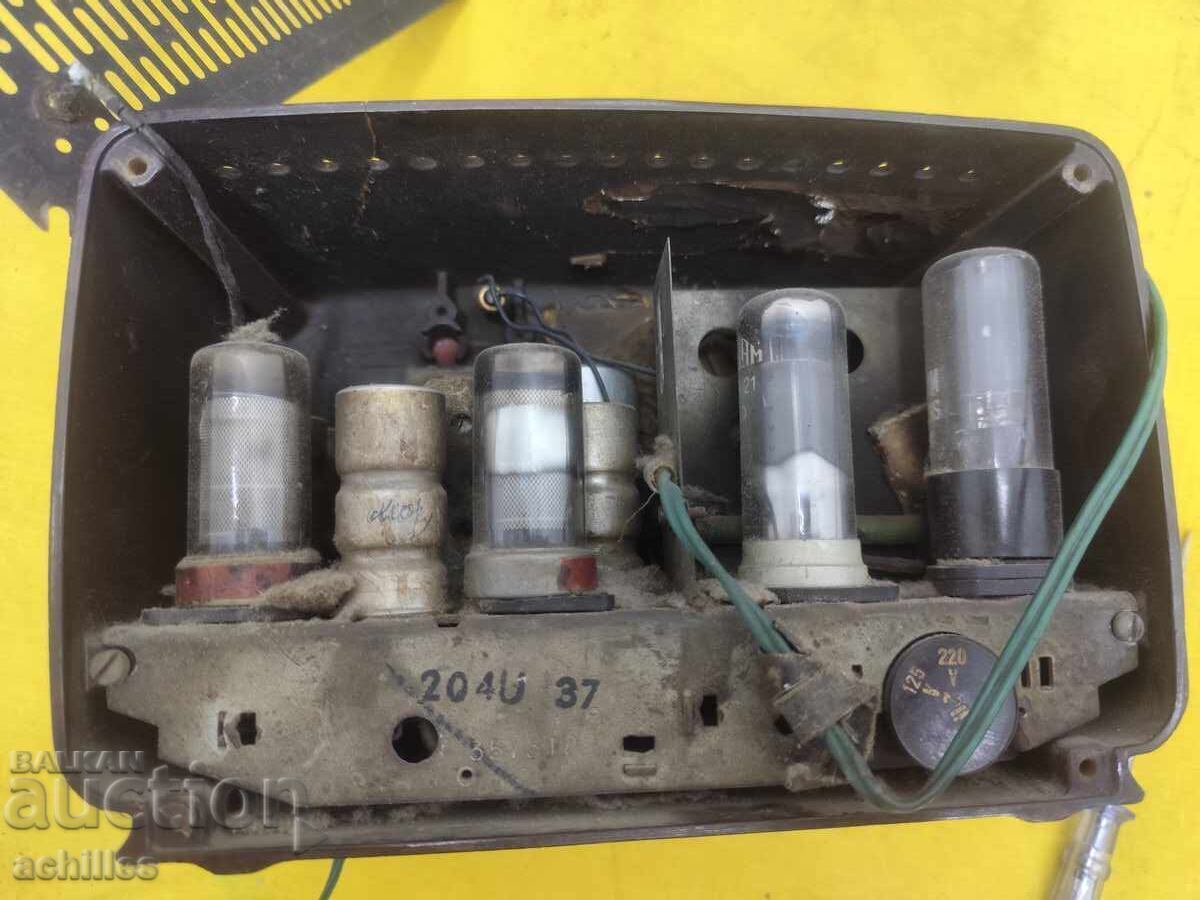 Старо бакелитово радио NORA - 6