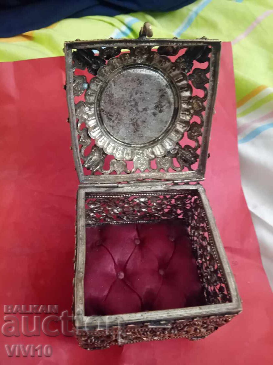 Παράδοση Κουτί κοσμημάτων αντίκες Παράδοση Κουτί κοσμημάτων αντίκες