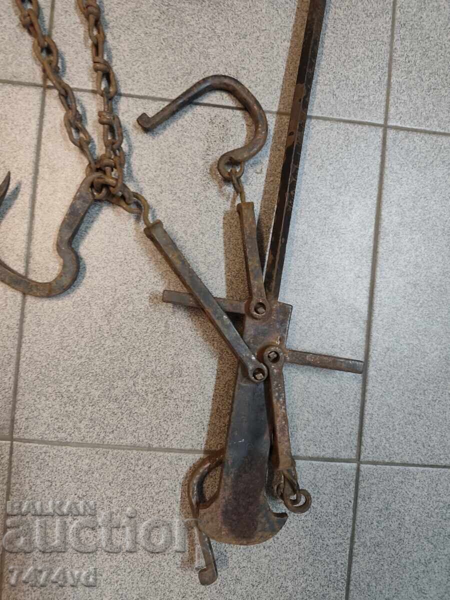 Livrarea 2 cântare vechi cu greutăți - 50 kg și 30 kg + 2 greutăți vechi Livrarea 2 cântare vechi cu greutăți - 50 kg și 30 kg + 2 greutăți vechi