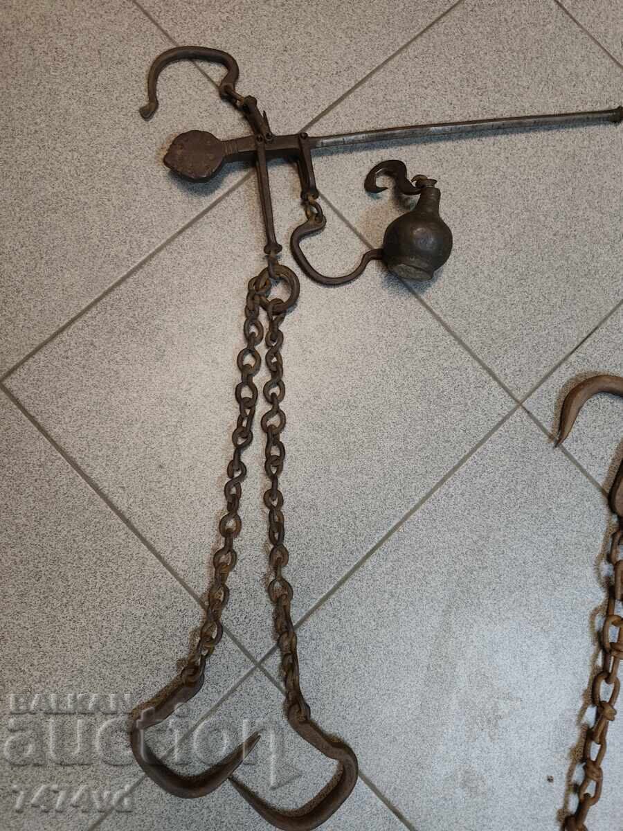 2 cântare vechi cu greutăți - 50 kg și 30 kg + 2 greutăți vechi - 5 2 cântare vechi cu greutăți - 50 kg și 30 kg + 2 greutăți vechi - 5