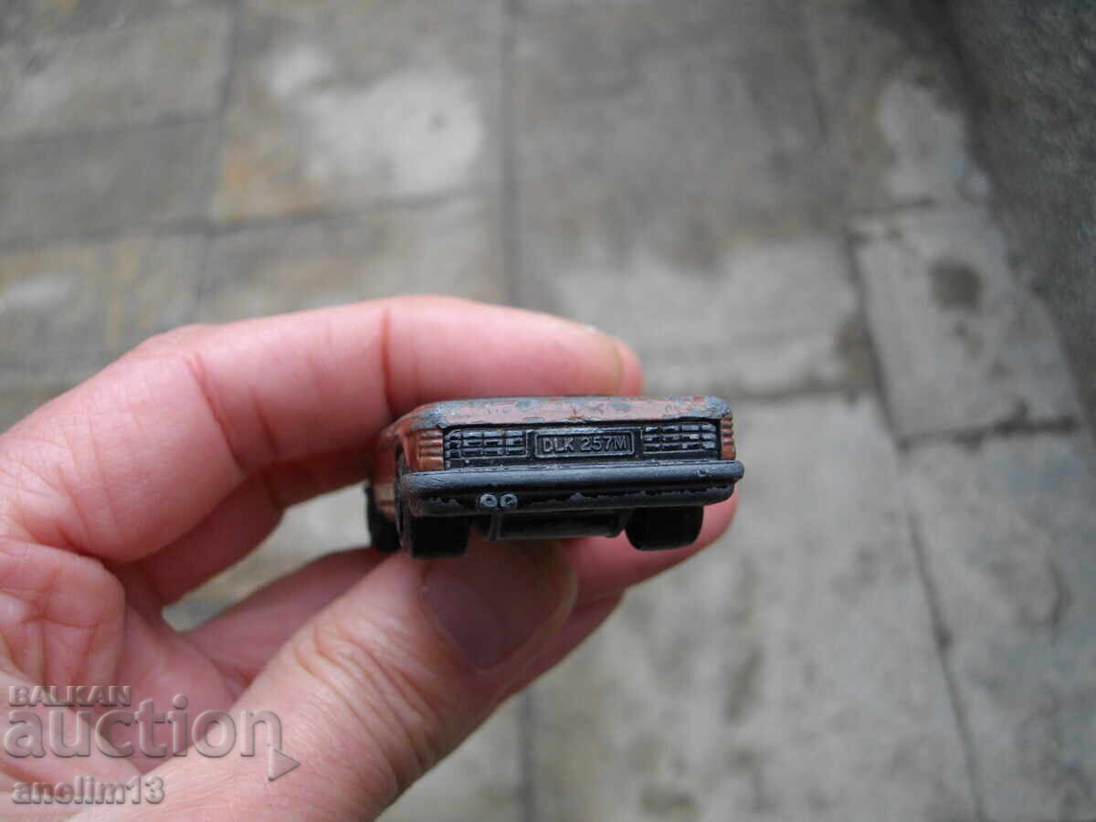 Livrarea MATCHBOX DINKY BULGARIA MERCEDES 350 SL MATCHBOX