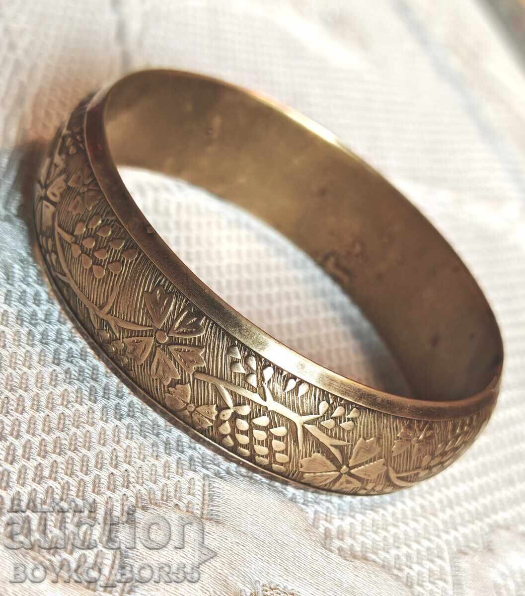 Auction  Old Bronze Bracelet with Ornaments
