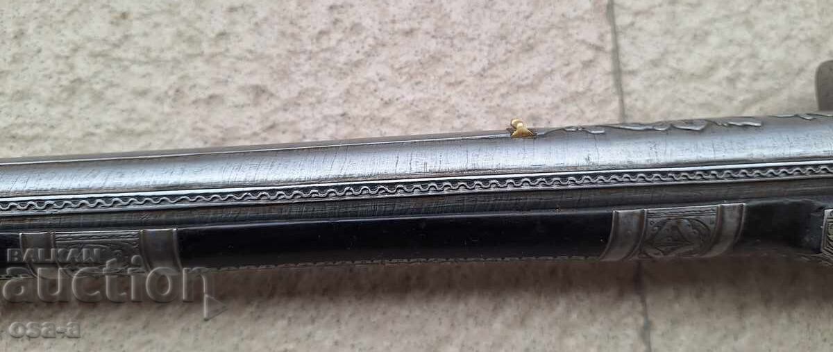 Licitație Pușcă Arnaut, pistol cu bile, pistol cu gloanțe