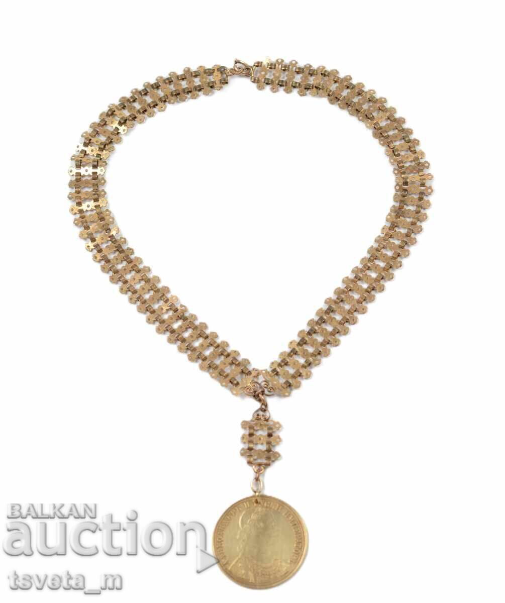 Παράδοση Σύνορα με ορειχάλκινο μενταγιόν Παράδοση Σύνορα με ορειχάλκινο μενταγιόν